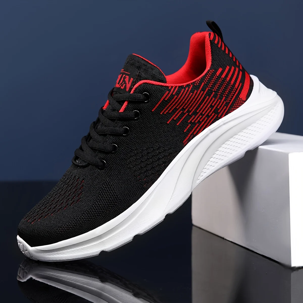 Lightweight Breathable Gradient Mesh Unisex Athletic Sneakers - Image 4